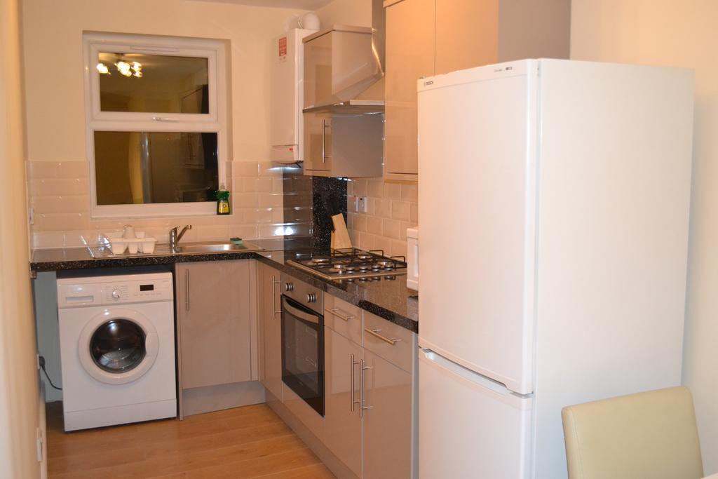 High Street Service Apartment room 6